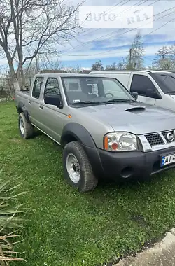 Nissan Navara 2006 - пробіг 300 тис. км