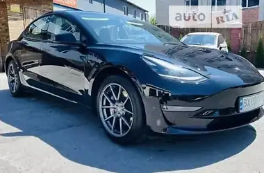 Tesla Model 3 2018 - пробіг 104 тис. км