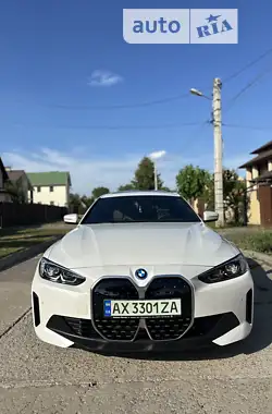 BMW i4 2022 - пробіг 28 тис. км