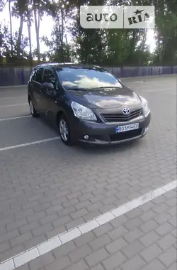 Toyota Verso 2010 - пробіг 235 тис. км