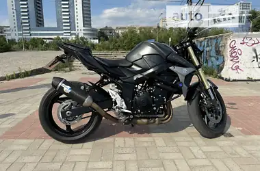 Suzuki GSR 750 2012 - пробег 26 тыс. км