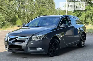 Opel Insignia 2012 - пробіг 171 тис. км