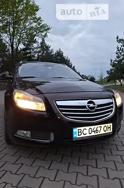 Opel Insignia 2010 - пробіг 198 тис. км