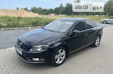 Volkswagen Passat 2011 - пробіг 272 тис. км