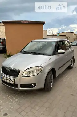 Skoda Fabia 2009 - пробіг 232 тис. км