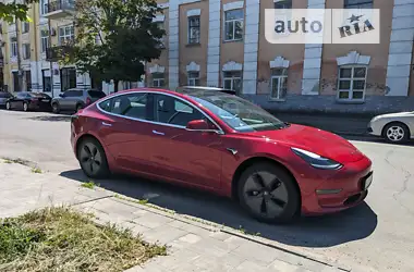 Tesla Model 3 2019 - пробіг 204 тис. км