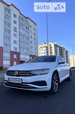 Volkswagen Passat 2019 - пробег 230 тыс. км