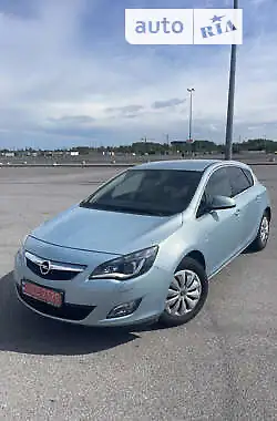 Opel Astra 2010 - пробіг 117 тис. км