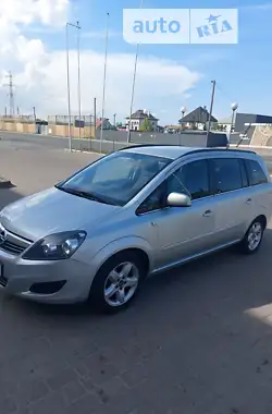 Opel Zafira 2014 - пробіг 240 тис. км