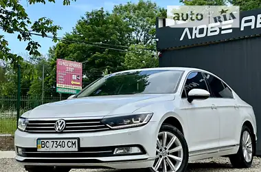 Volkswagen Passat 2017 - пробіг 102 тис. км