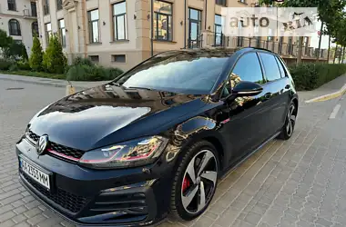 Volkswagen Golf GTI 2019 - пробіг 45 тис. км