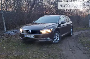 Volkswagen Passat 2016 - пробіг 281 тис. км