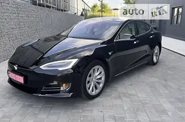 Tesla Model S 2018 - пробіг 100 тис. км