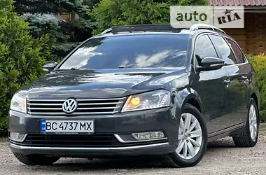 Volkswagen Passat 2013 - пробіг 305 тис. км