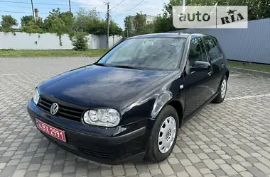Volkswagen Golf 2001 - пробег 244 тыс. км