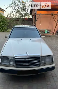 Mercedes-Benz E-Class 1986 - пробег 470 тыс. км