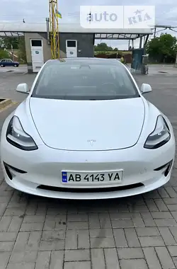 Tesla Model 3 2019 - пробіг 100 тис. км