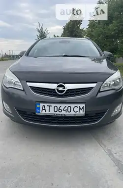 Opel Astra 2012 - пробег 280 тыс. км