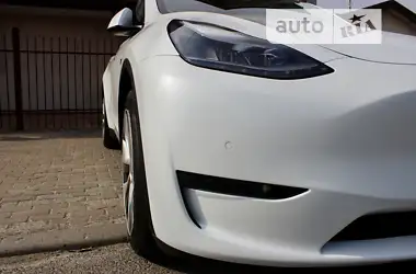 Tesla Model Y 2021 - пробег 59 тыс. км