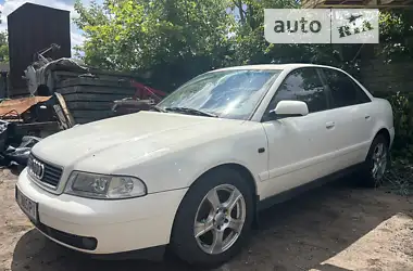 Audi A4 1999 - пробег 305 тыс. км