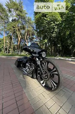 Harley-Davidson FLHX 2010 - пробег 35 тыс. км