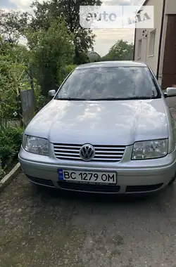 Volkswagen Bora 2004 - пробег 224 тыс. км