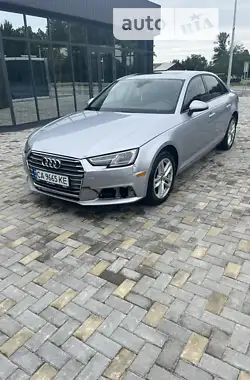 Audi A4 2017 - пробіг 220 тис. км