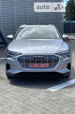 Audi e-tron 2021 - пробег 140 тыс. км