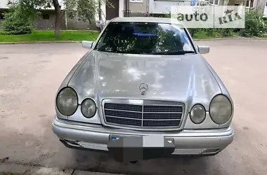 Mercedes-Benz E-Class 1997 - пробег 480 тыс. км