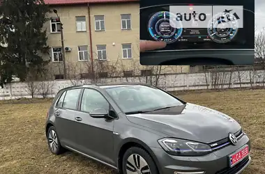 Volkswagen e-Golf 2017 - пробег 56 тыс. км