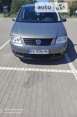 Volkswagen Touran 2004 - пробег 211 тыс. км