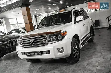 Toyota Land Cruiser 2014 - пробег 232 тыс. км