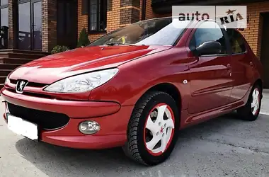 Peugeot 206 2006 - пробег 195 тыс. км