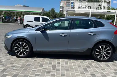 Volvo V40 Cross Country 2018 - пробіг 66 тис. км