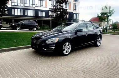 Volvo V60 2015 - пробіг 180 тис. км