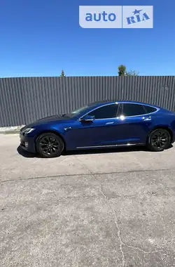 Tesla Model S 2017 - пробіг 100 тис. км