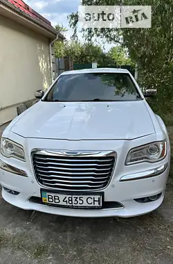 Chrysler 300C 2011 - пробіг 140 тис. км