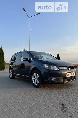 Volkswagen Touran 2012 - пробег 254 тыс. км