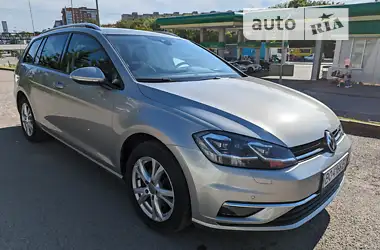 Volkswagen Golf 2018 - пробіг 105 тис. км