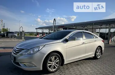 Hyundai Sonata 2013 - пробіг 351 тис. км