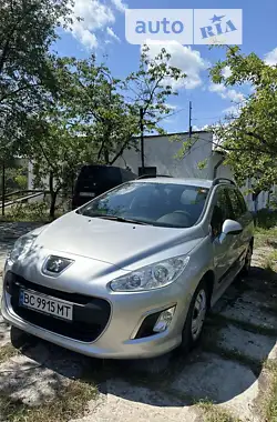 Peugeot 308 2011 - пробіг 240 тис. км