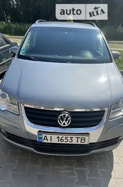 Volkswagen Touran 2008 - пробіг 248 тис. км