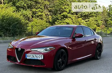 Alfa Romeo Giulia veloge 2017 - пробіг 64 тис. км