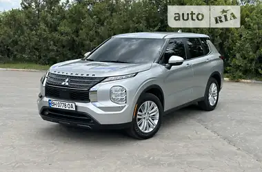 Mitsubishi Outlander 2021 - пробег 78 тыс. км