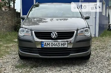 Volkswagen Touran 2007 - пробіг 184 тис. км