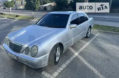 Mercedes-Benz E-Class 2001 - пробіг 295 тис. км