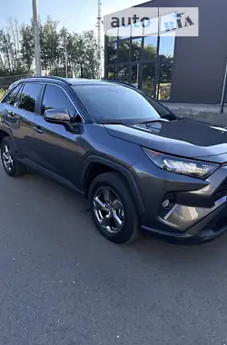 Toyota RAV4 2019 - пробег 120 тыс. км