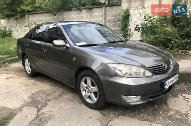 Toyota Camry 2005 - пробег 206 тыс. км