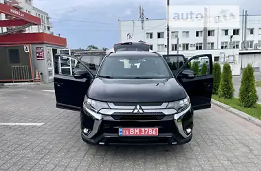 Mitsubishi Outlander 2019 - пробег 132 тыс. км