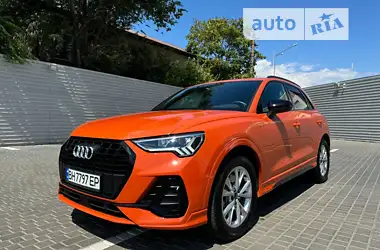 Audi Q3 2021 - пробіг 21 тис. км